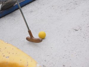 mini-golf-clubs-1271969_1920.jpg: