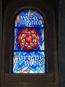 Rosa Mystica Fenster in St-Michael, Bottrop: